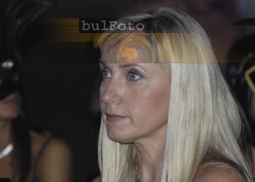 Елена Йончева: Пиратите дъвчат откупите си
