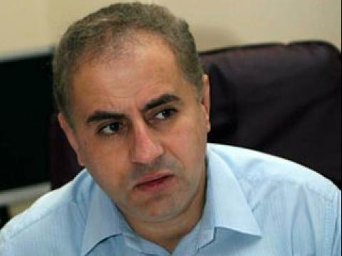 Лидер одобрява корпоративния вот, а не лъжите на политиците 