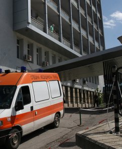 Ров погълна окъснял пешеходец
