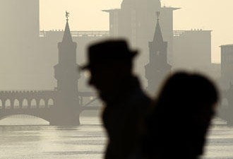 В тях са и хлябът, и ножът 