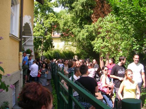 Писмо от Германия: Невиждана активност!