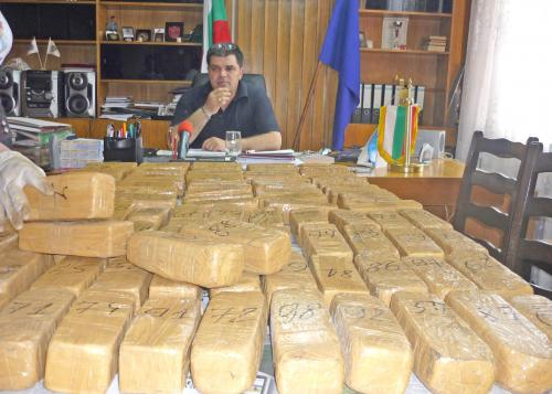 Хасковските полицаи разбиха наркоканал