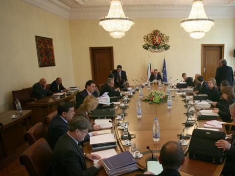 Кабинетът раздаде още 160 млн. лв. 