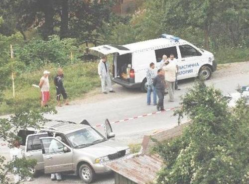За пари връзват бебе, жени, правят полицай на решето