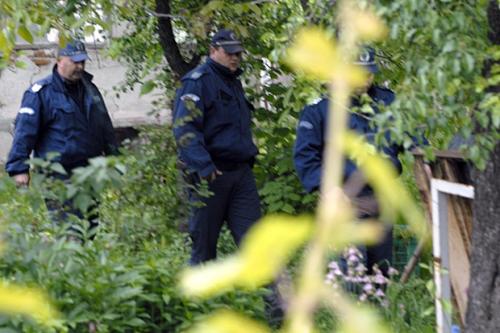 Перничанин бе отвлечен от автобусна спирка