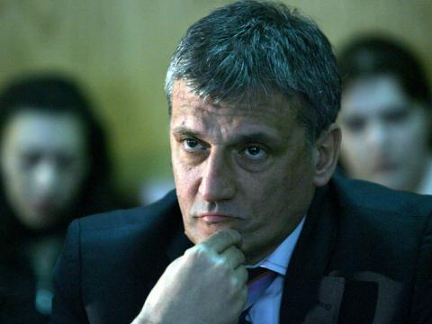 Зелените поискаха главата на Петър Диков