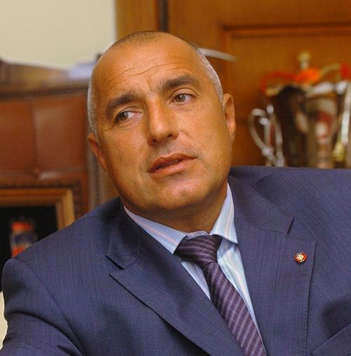 Бойко сдаде кметския пост