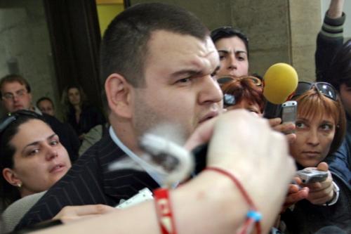 Делян Пеевски отпадна от антикорупционната комисия в НС, Яне застана начело