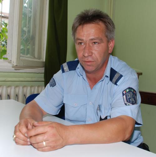 Полицай отказва подкуп за пети път
