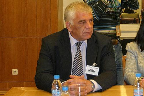 Поне четири групировки са си поделяли митниците досега