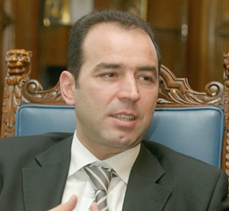 Пак избраха Иван Искров за управител на БНБ 