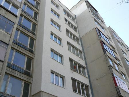 Ромски ковач продава запорирано жилище
