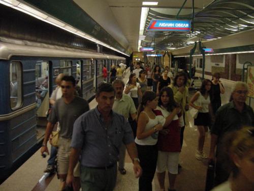 Порносайтове радват пътниците в метрото 