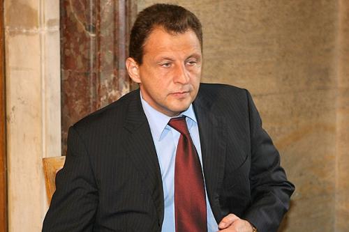 Шефът на НСО иска повече гардове
