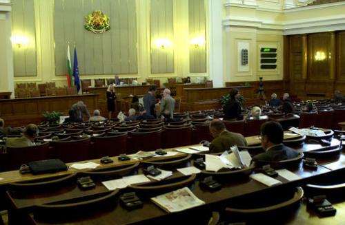Двама нови депутати положиха клетва
