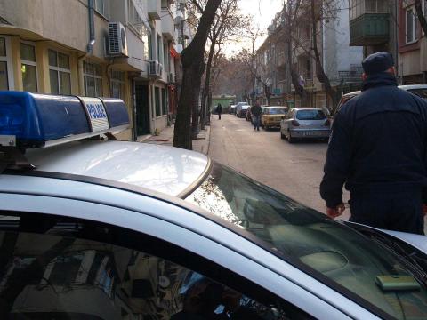 Изритаха полицай за побой на арестант