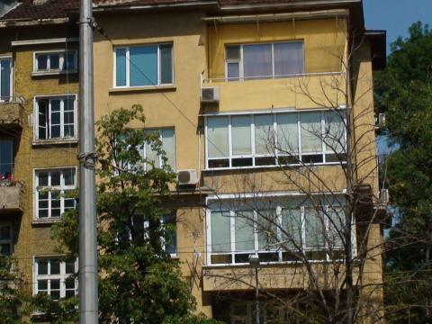 Гонят от общински жилища наематели за неплатени сметки