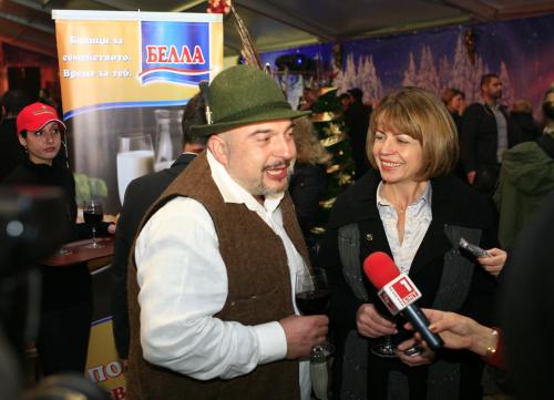 Посрещнаха Фандъкова с баница