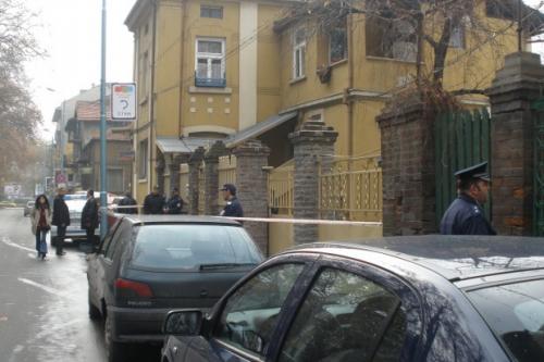 Въоръжени ограбиха пловдивски предприемач