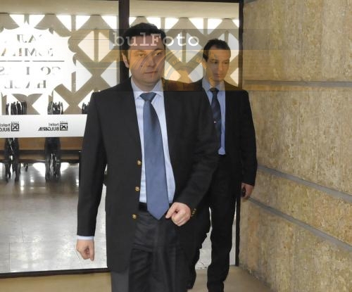 Яне Янев поиска главата на Баджанака