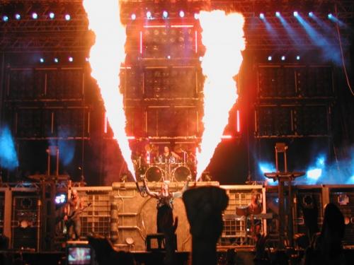 Забраняват пироефектите на Rammstein в Русия - ВИДЕО